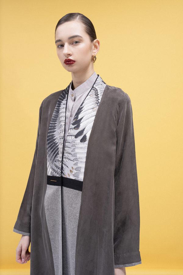 Gray silk with art
