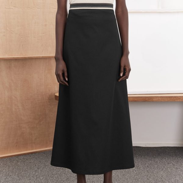 BLACK SKIRT WITH POCKET