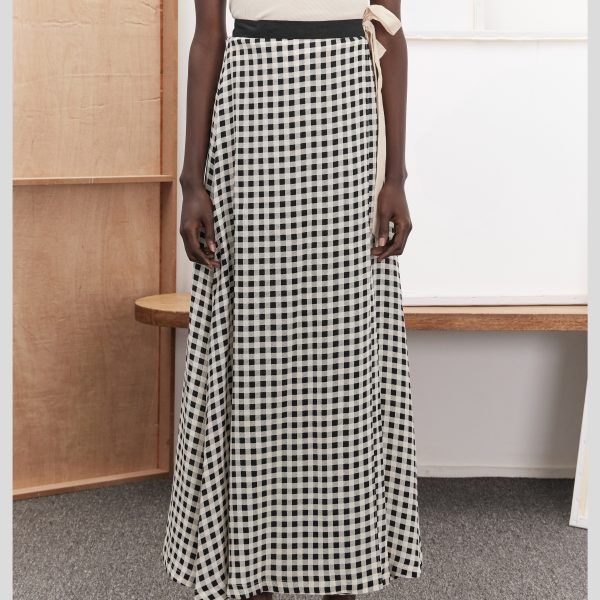 BLACK AND WHITE SKIRT